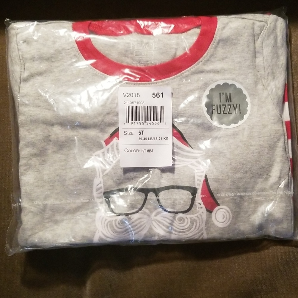 New Kids size 5t santa jammies set